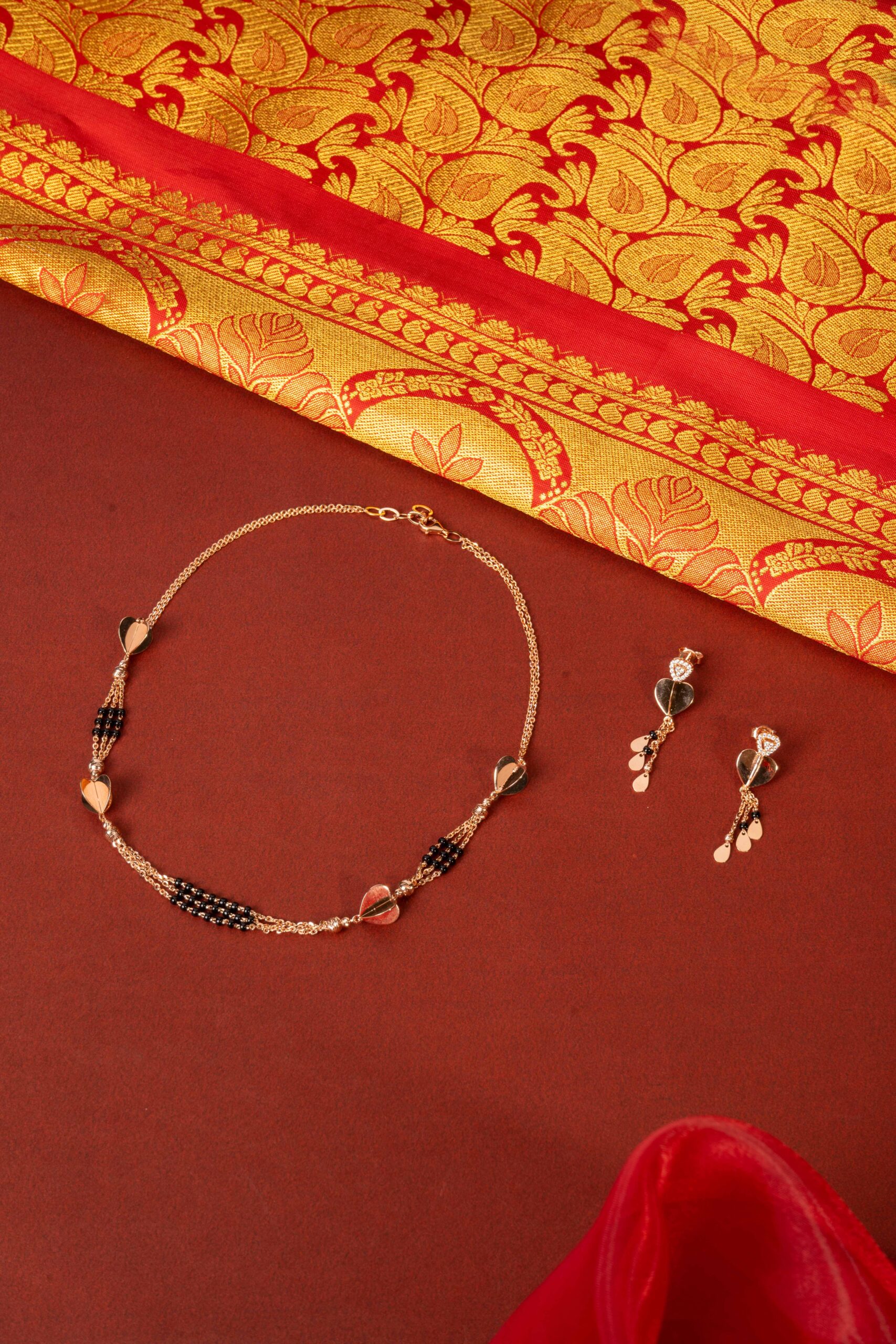 Modern Black Bead Set Modern Black Bead Set - Image 1